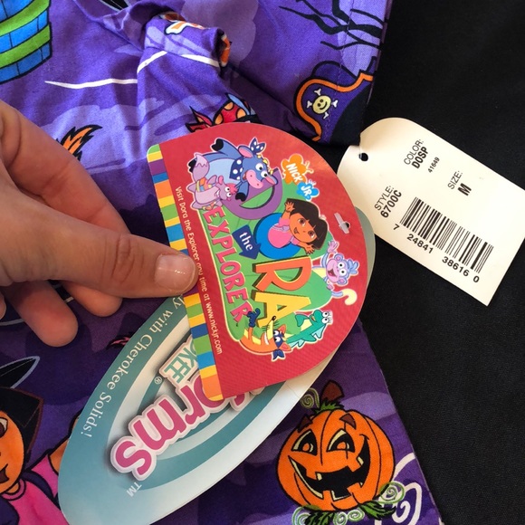 Scrub top 🎃Dora Trick-or-Treat👻 - Picture 6 of 8